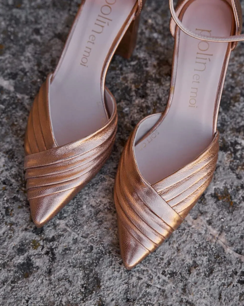 Polin et moi CALZADO>Mary Jane Dorado Ayala ORO/PLATINO